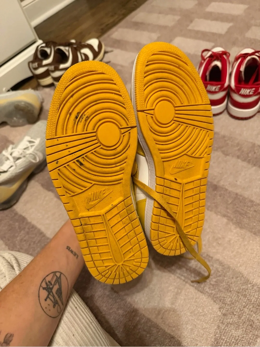 Jordan Low Top Sneakers - Yellow/White mens 7.5 women’s 9